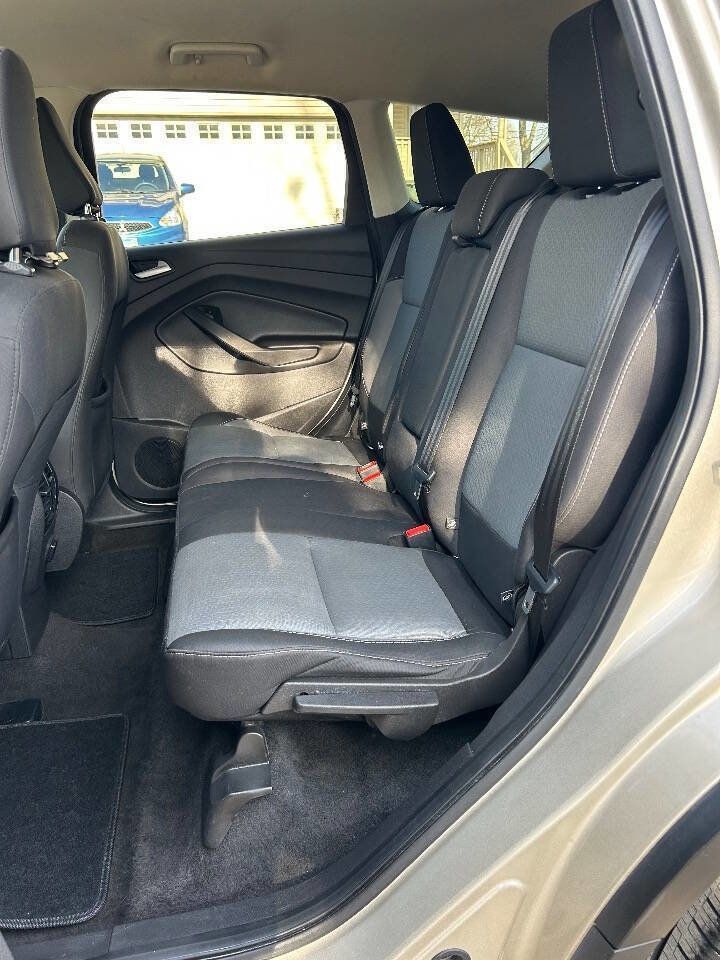 Used 2018 Ford Escape SE image 16