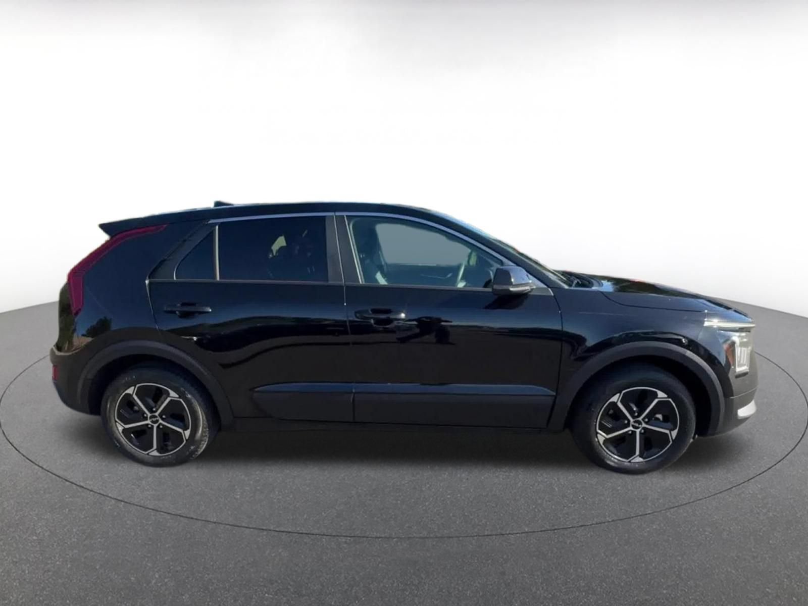 Used 2026 Kia Niro LX FWD image 16