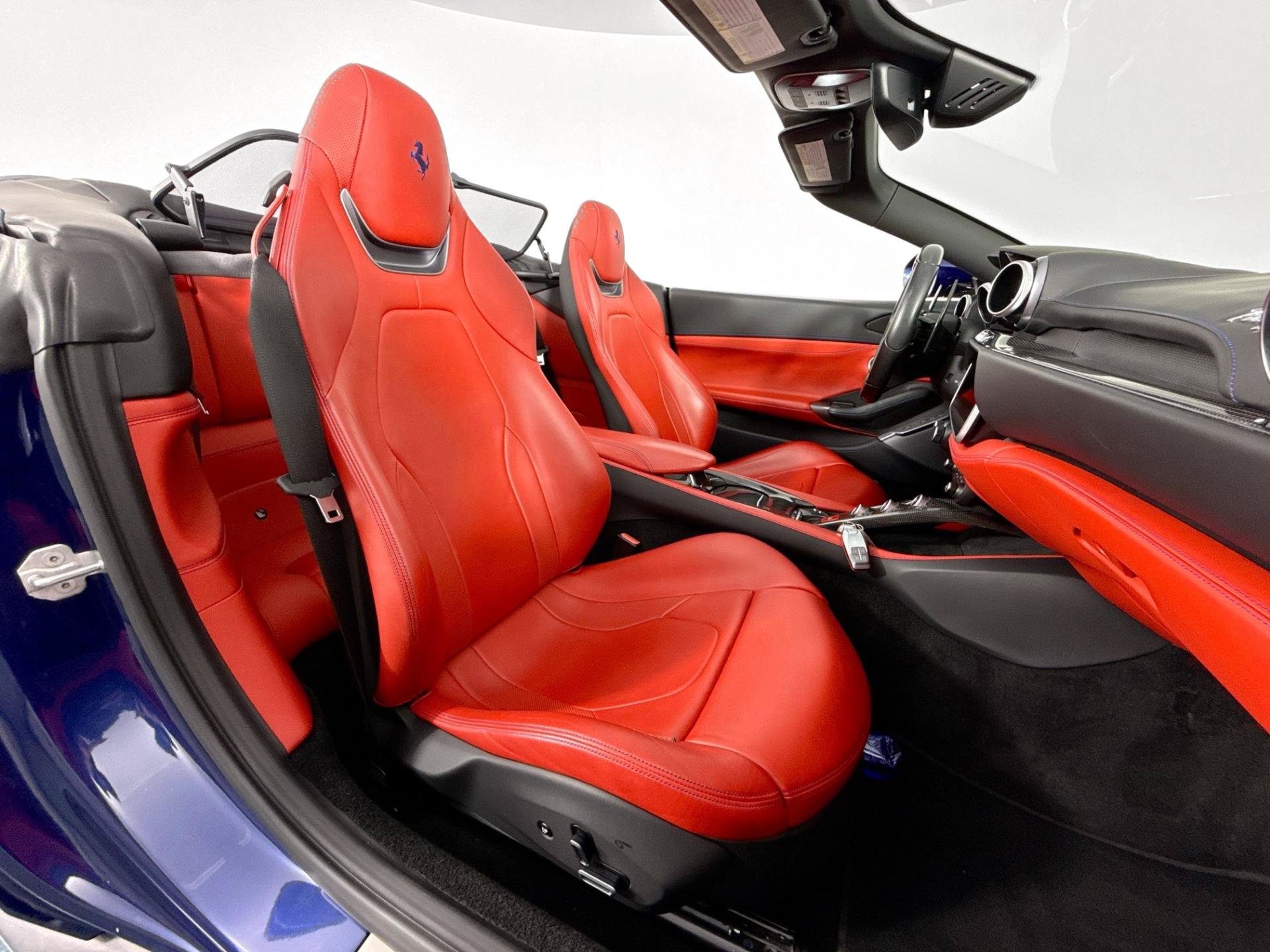 Used 2019 Ferrari Portofino RWD image 27