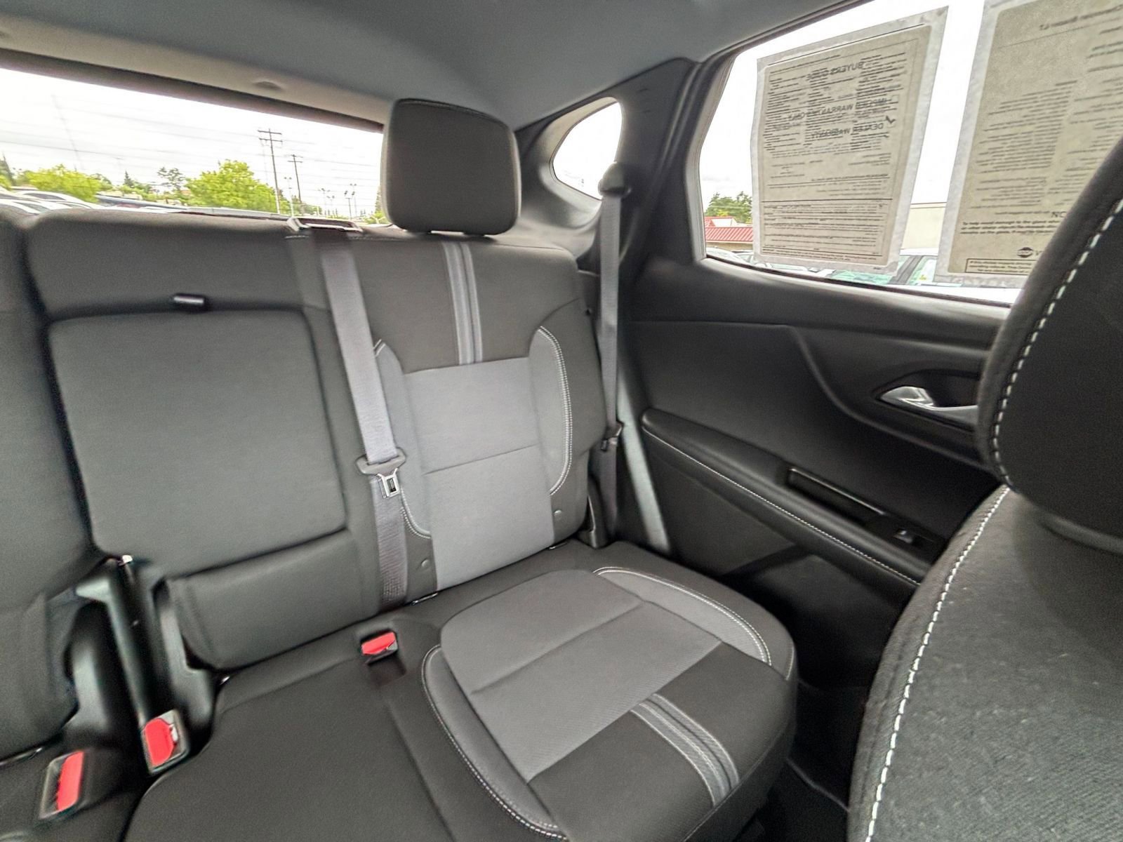 Used 2025 Chevrolet Blazer LT image 39