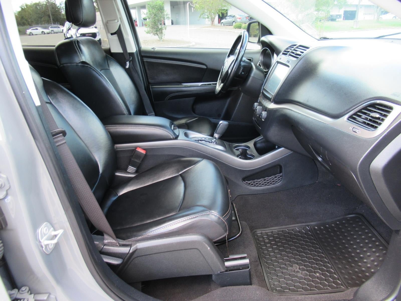 Used 2020 Dodge Journey Crossroad FWD image 10