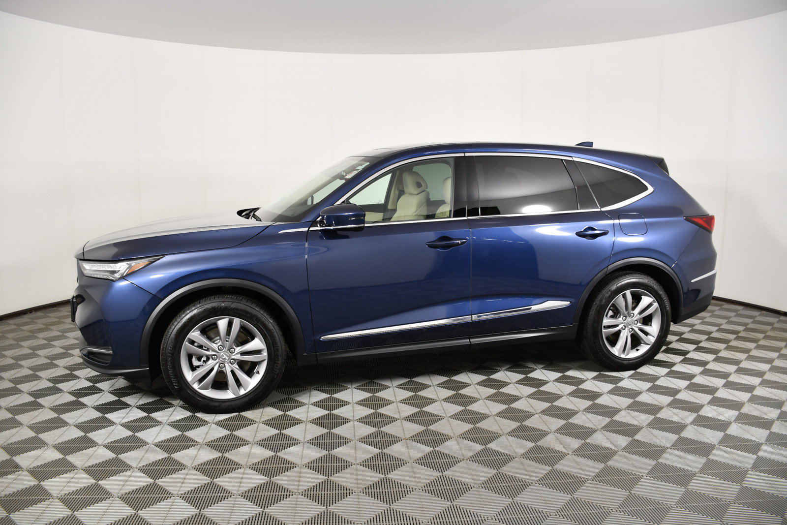Certified 2025 Acura MDX SH-AWD image 9