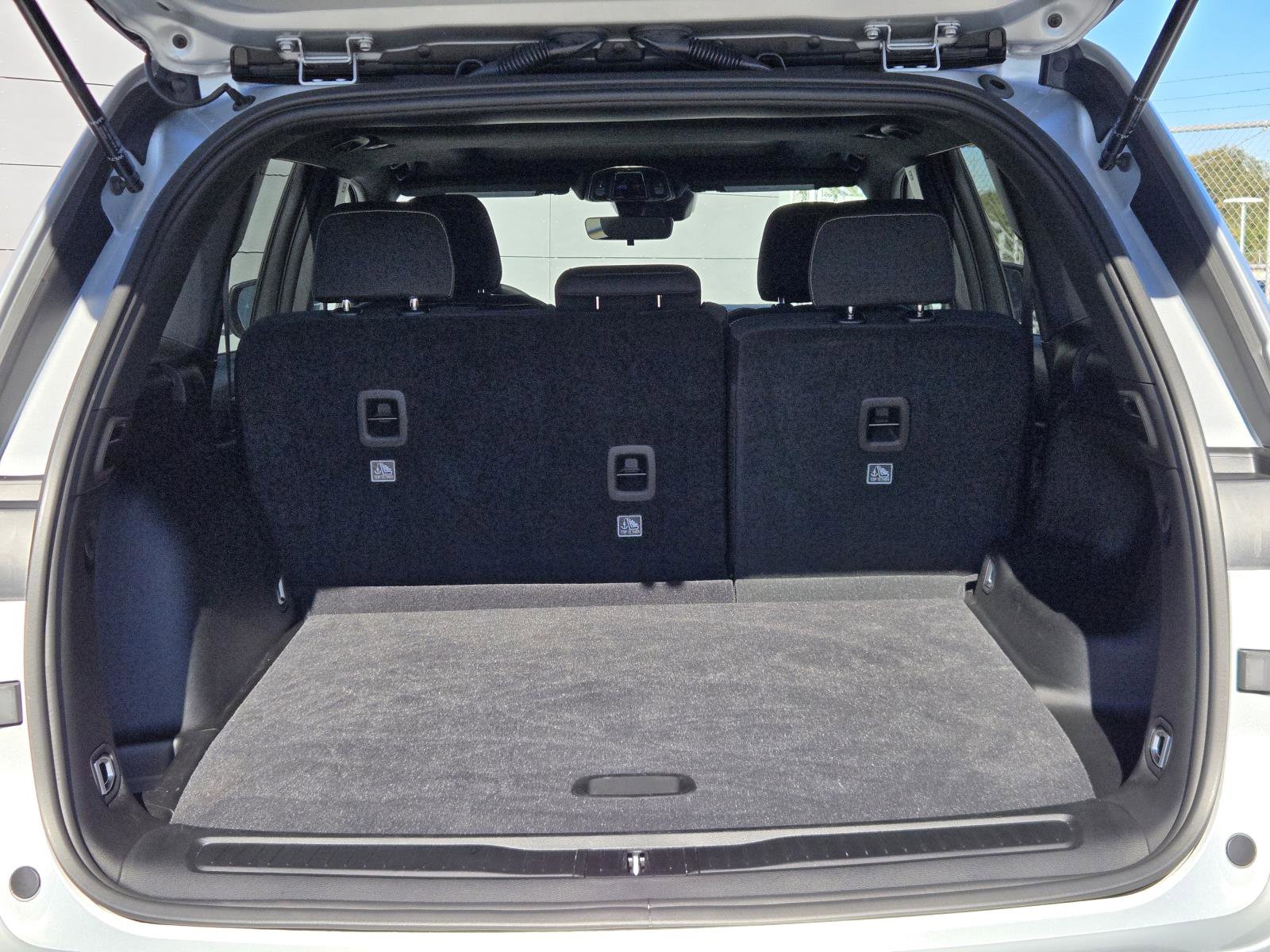 Used 2025 Jeep Grand Cherokee Laredo X image 27