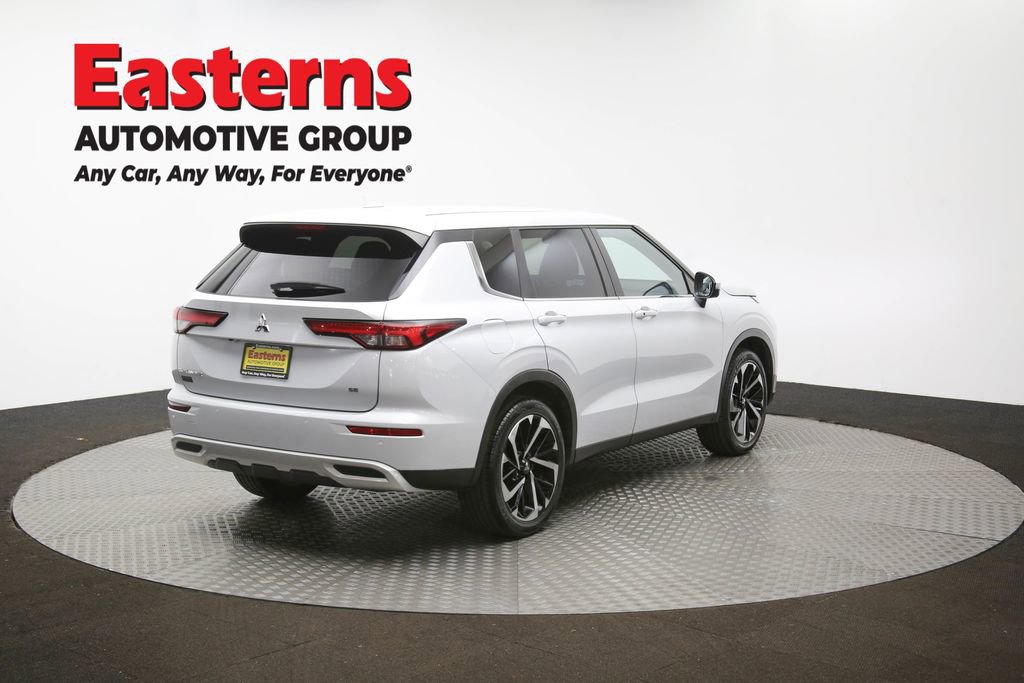 Used 2024 Mitsubishi Outlander SE image 41