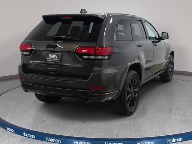 Used 2018 Jeep Grand Cherokee Altitude AWD/4WD image 6