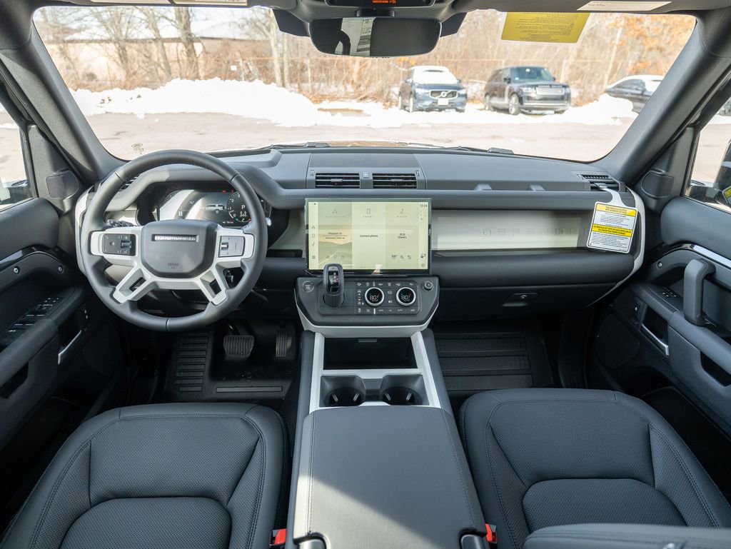 New 2026 Land Rover Defender 130 X-Dynamic SE image 16