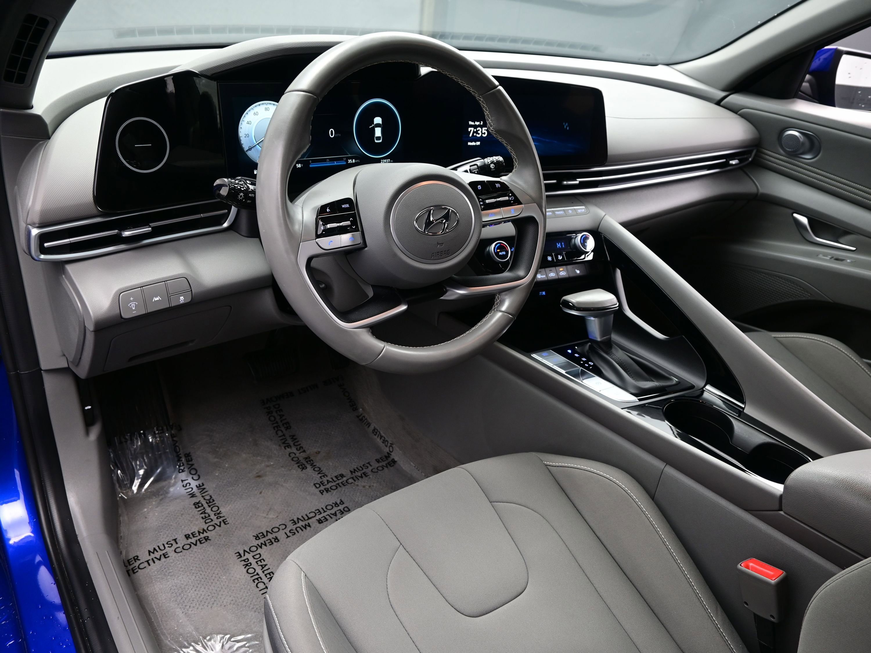 Used 2023 Hyundai Elantra SEL w/ Convenience Package image 12