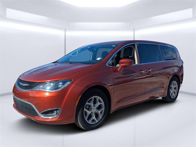 Used 2018 Chrysler Pacifica Touring Plus w/ Tire & Wheel Group image 8