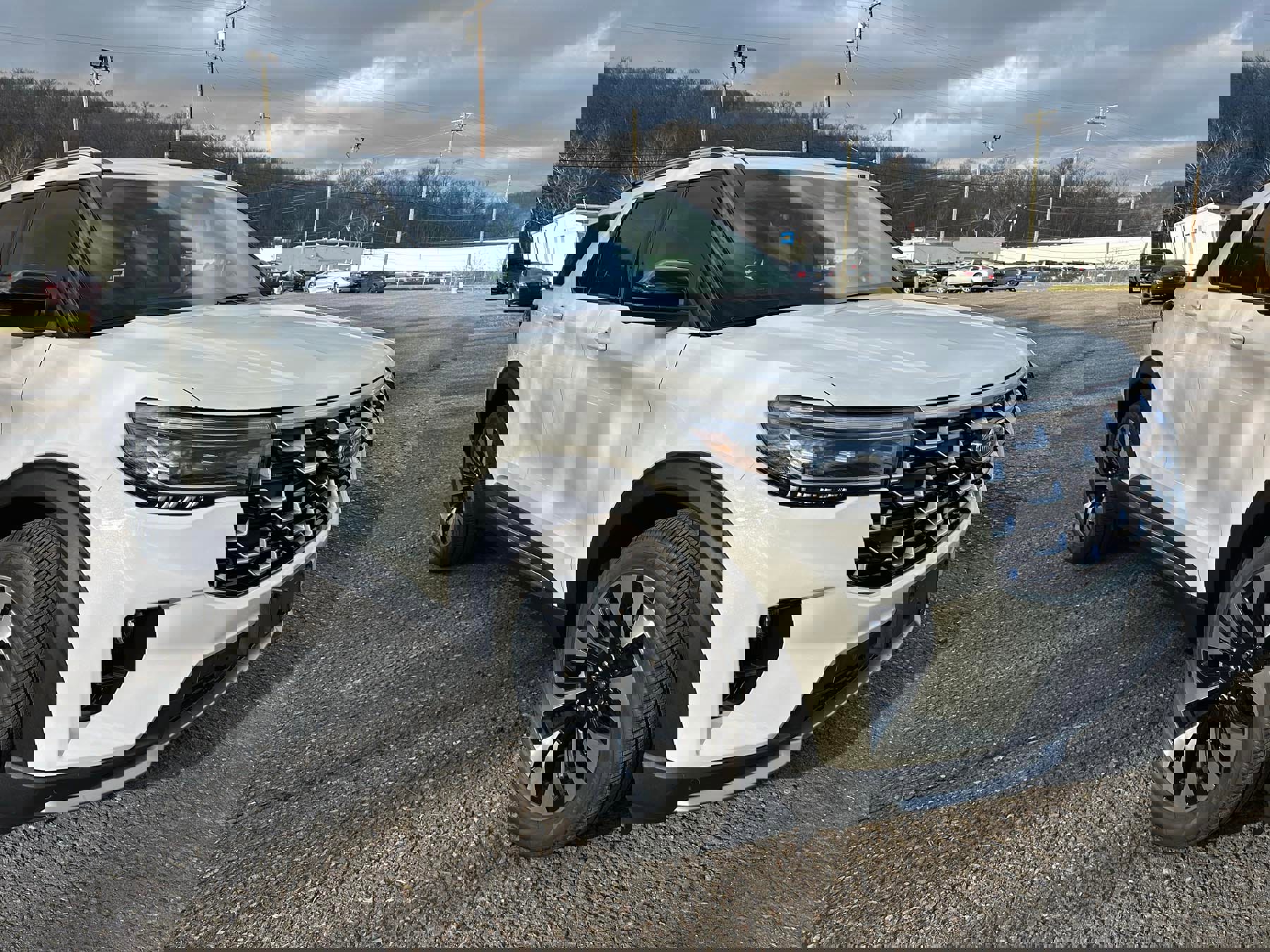 New 2026 Ford Explorer Platinum w/ LUX Leather Package image 3