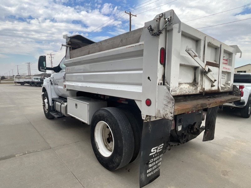 Used 2021 Ford F650 2WD Regular Cab Super Duty image 6