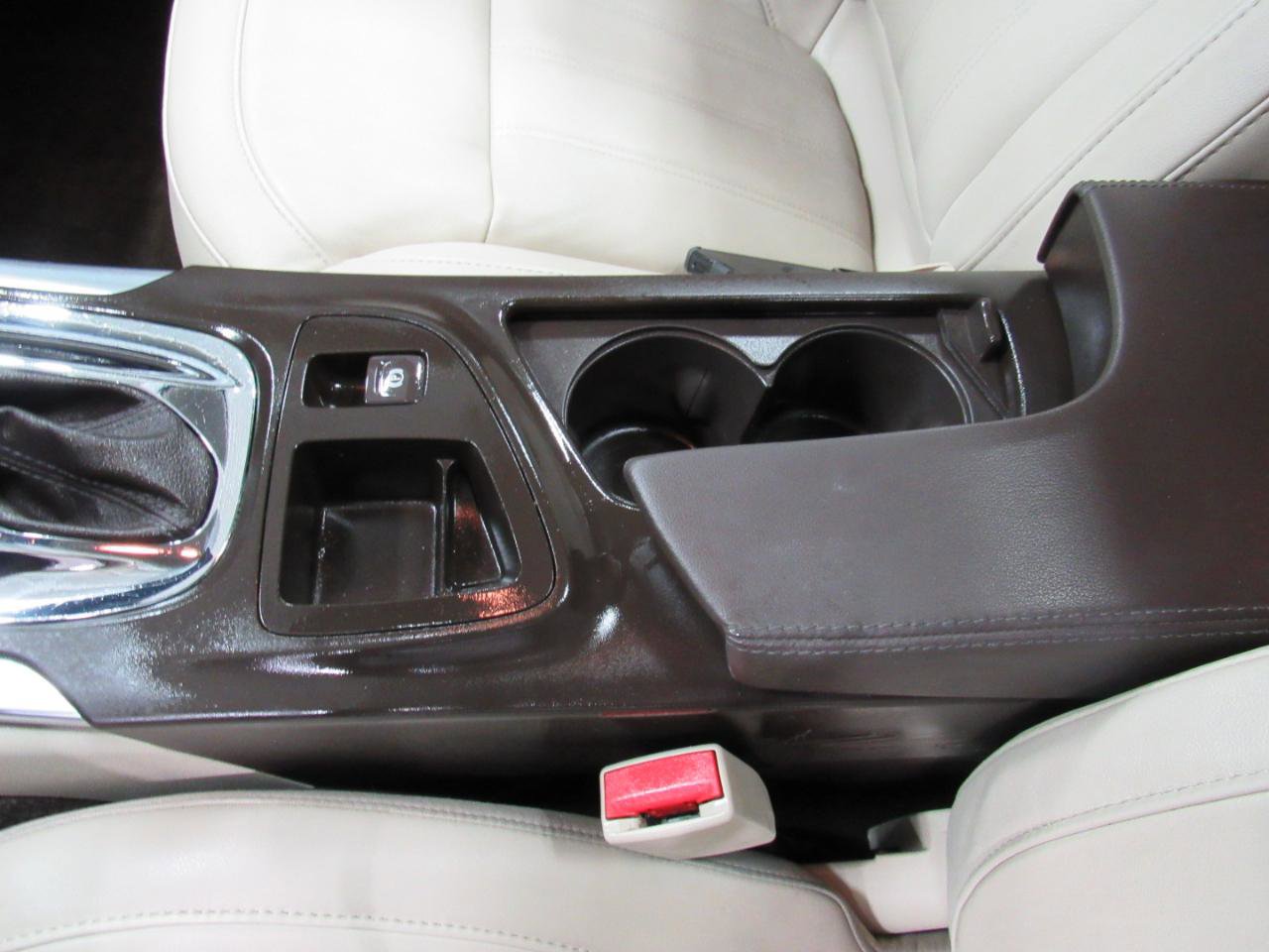 Used 2012 Buick Regal Premium image 16