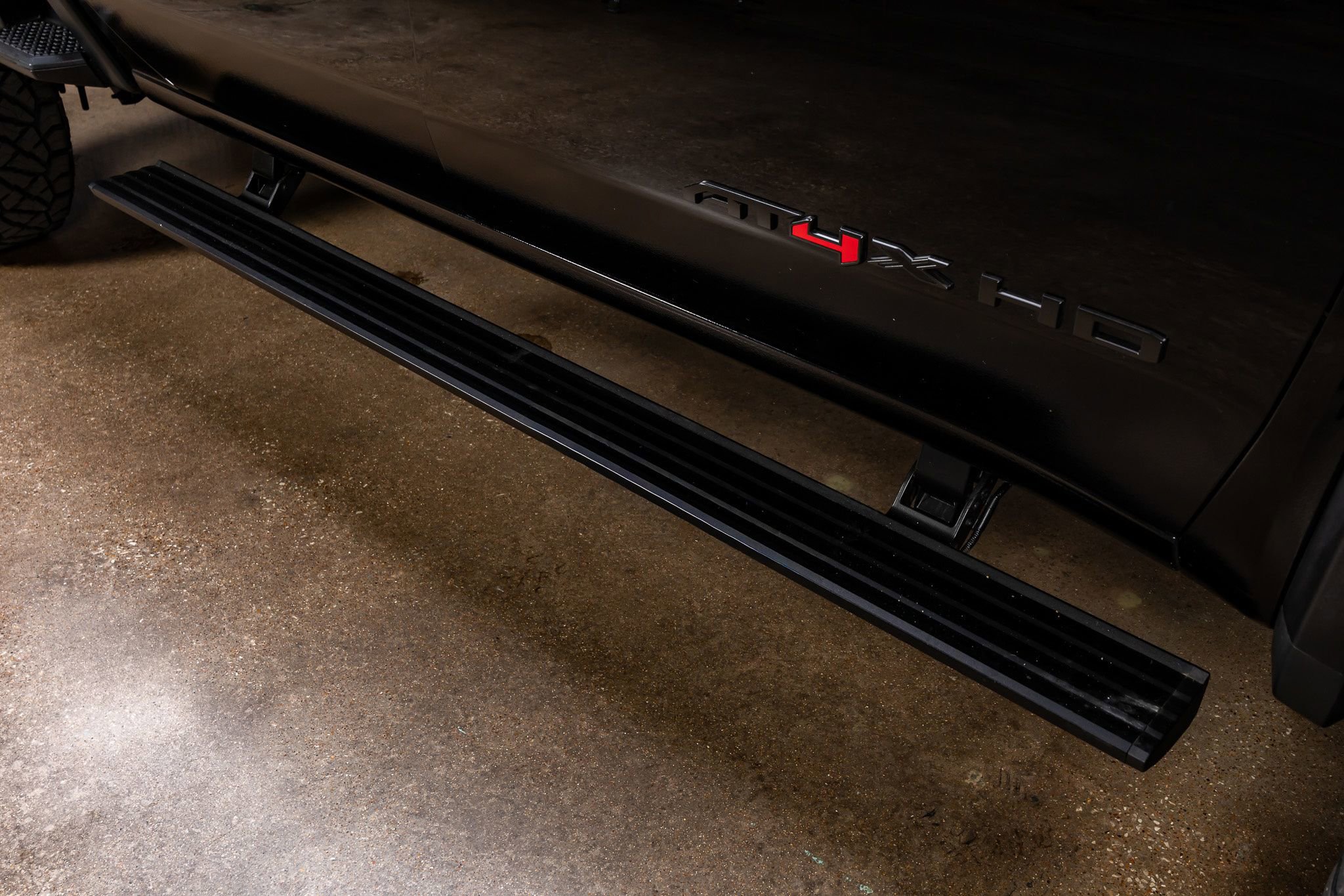 Used 2025 GMC Sierra 2500 AT4X image 13