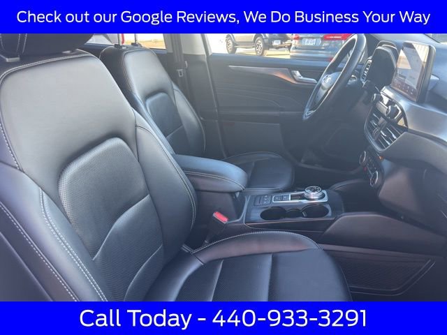 Certified 2022 Ford Escape Titanium w/ Class II Trailer Tow Package image 13