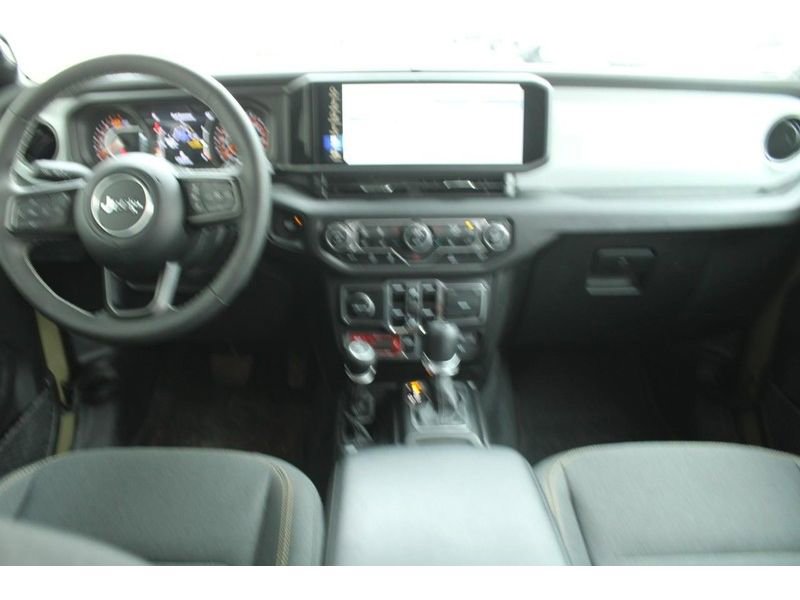 Used 2025 Jeep Wrangler Unlimited Sport AWD/4WD image 14