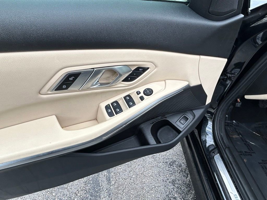 Used 2022 BMW 330i Sedan w/ Driving Assistance Package image 16