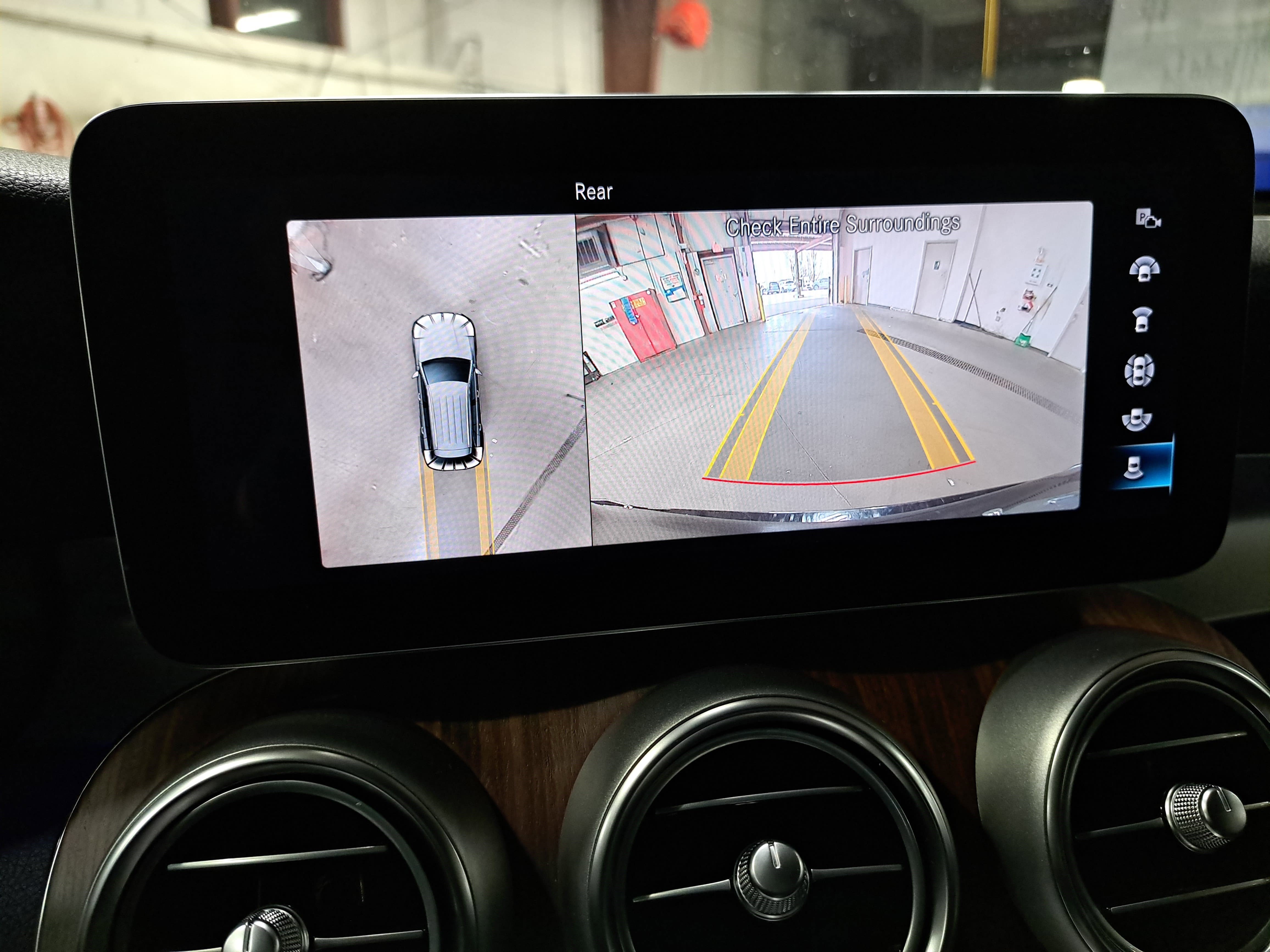 Used 2022 Mercedes-Benz GLC 300 4MATIC image 24