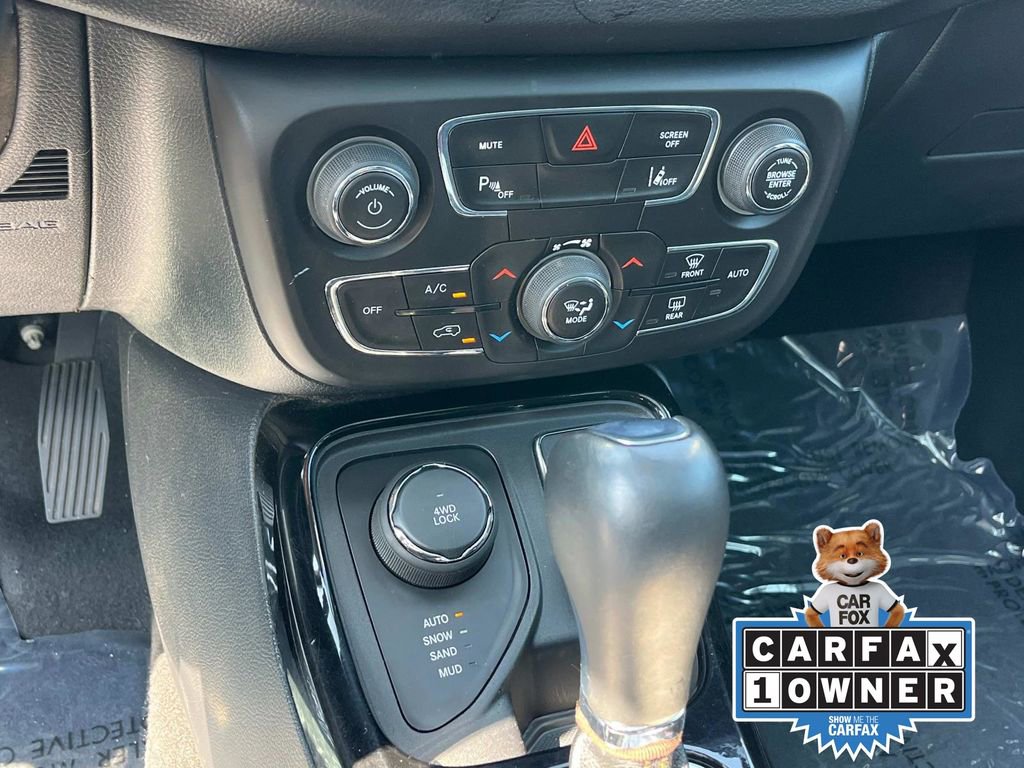 Used 2021 Jeep Compass Limited w/ Sun and Sound Group image 32