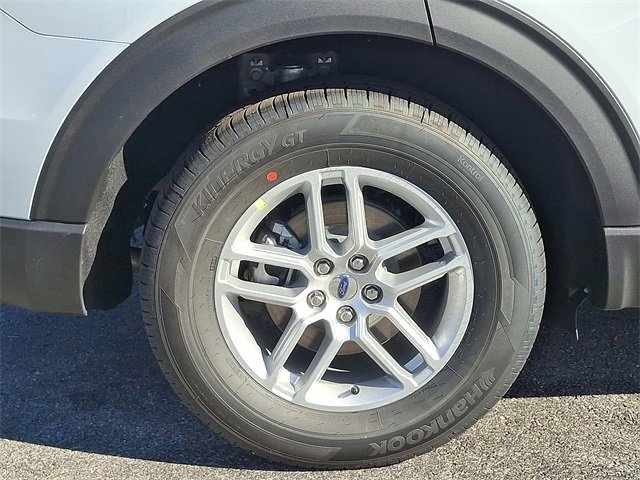 New 2026 Ford Explorer Active image 5