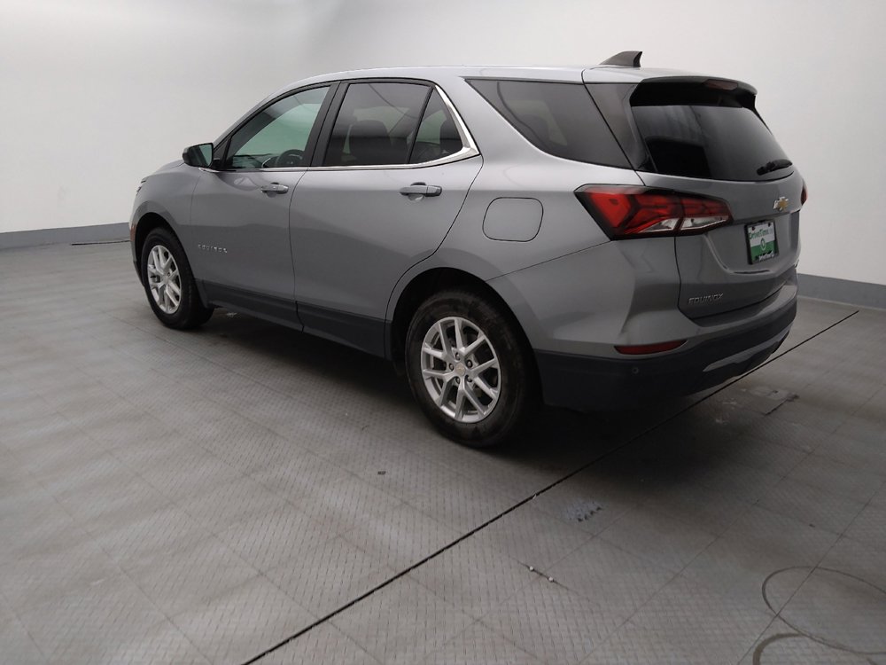 Used 2023 Chevrolet Equinox LT w/ Driver Convenience Package image 3