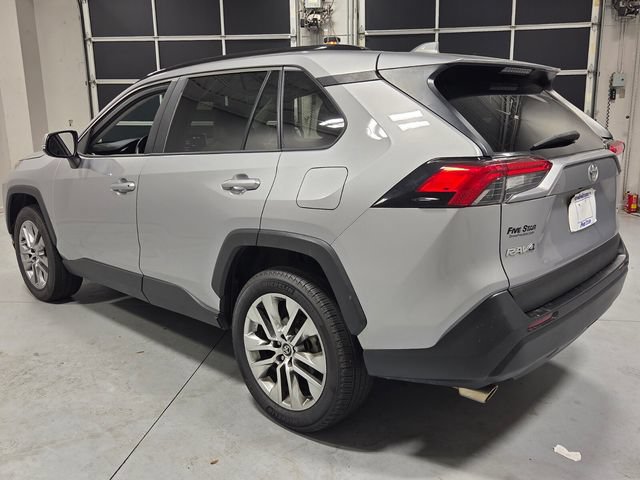 Used 2021 Toyota RAV4 XLE Premium FWD image 9