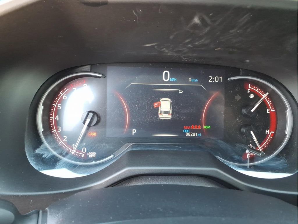 Used 2023 Toyota RAV4 XLE Premium image 21