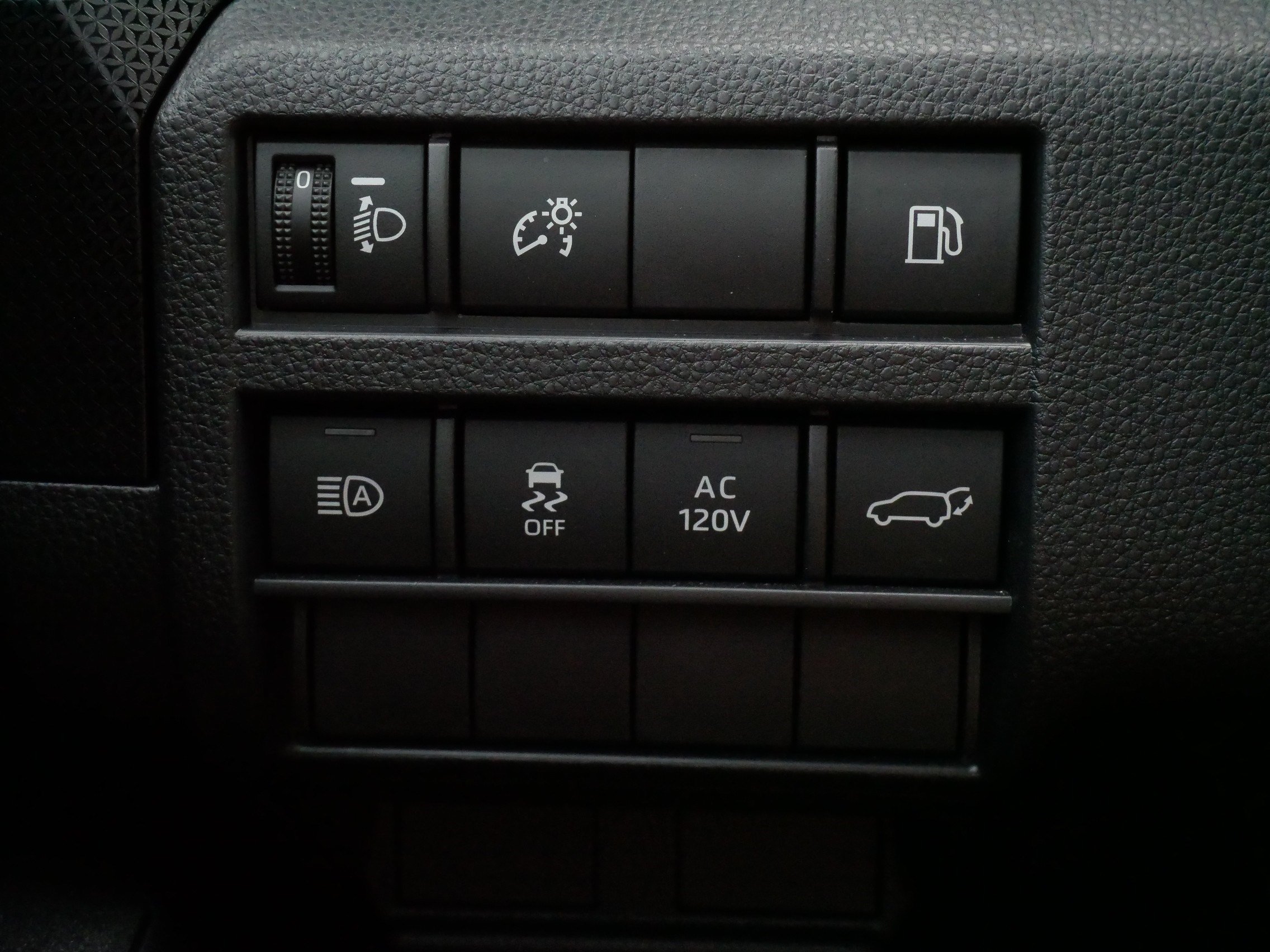 Certified 2025 Toyota 4Runner Limited AWD/4WD image 27