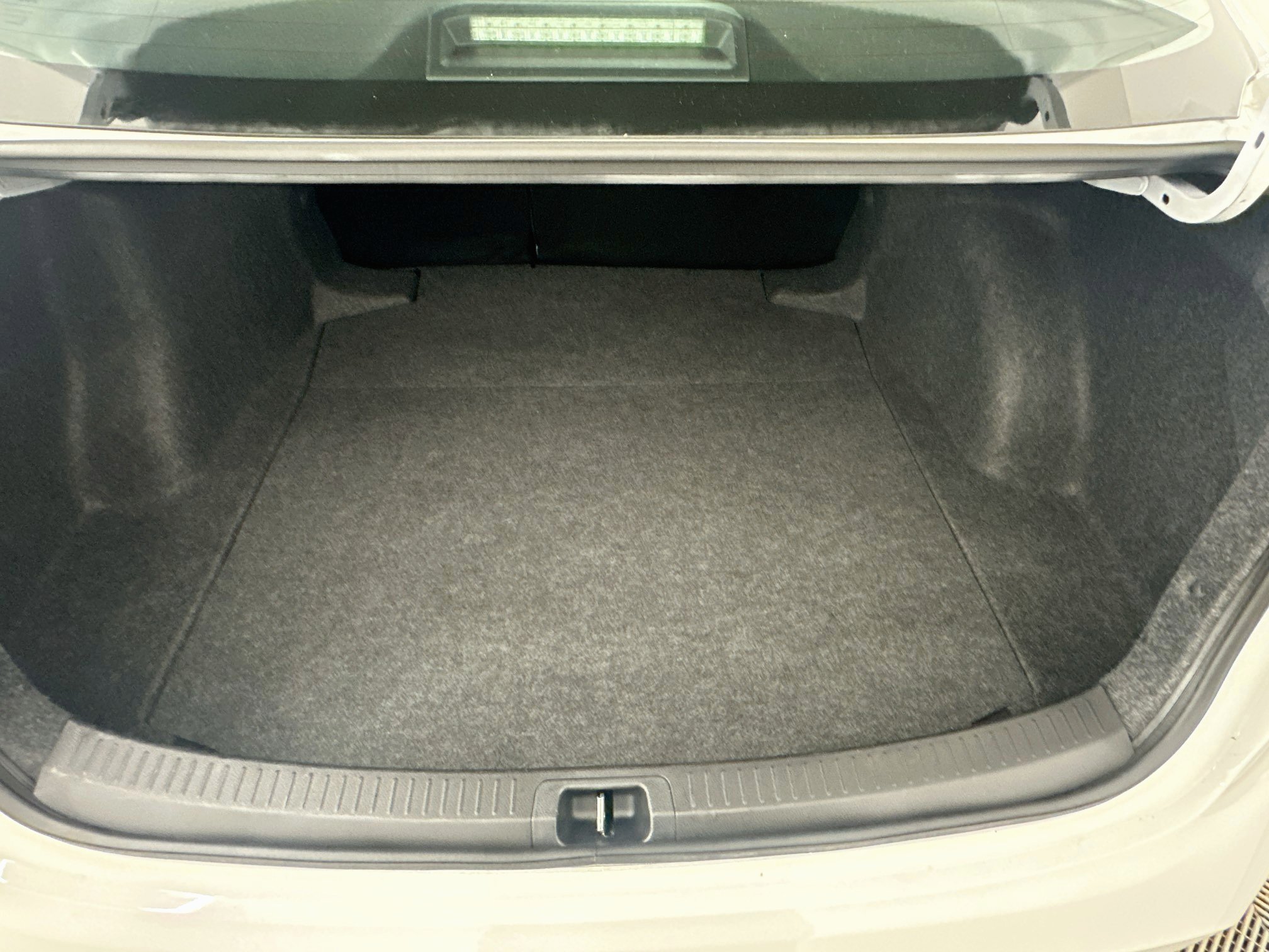 Used 2026 Toyota Corolla LE FWD image 30