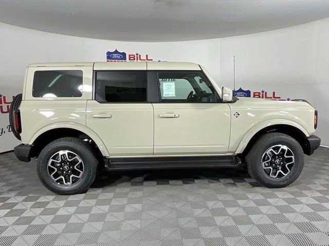 New 2025 Ford Bronco Outer Banks image 2