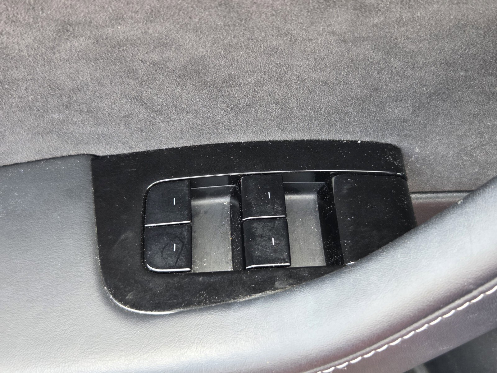 Used 2018 Tesla Model 3 Long Range image 25