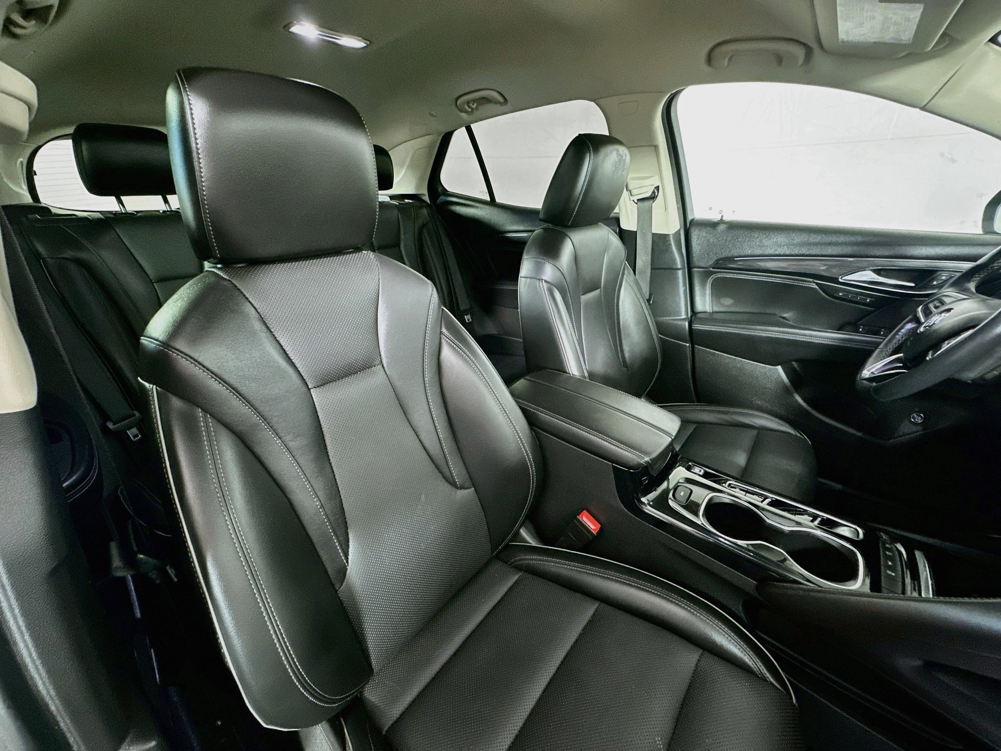 Used 2023 Buick Envision Essence AWD/4WD image 25