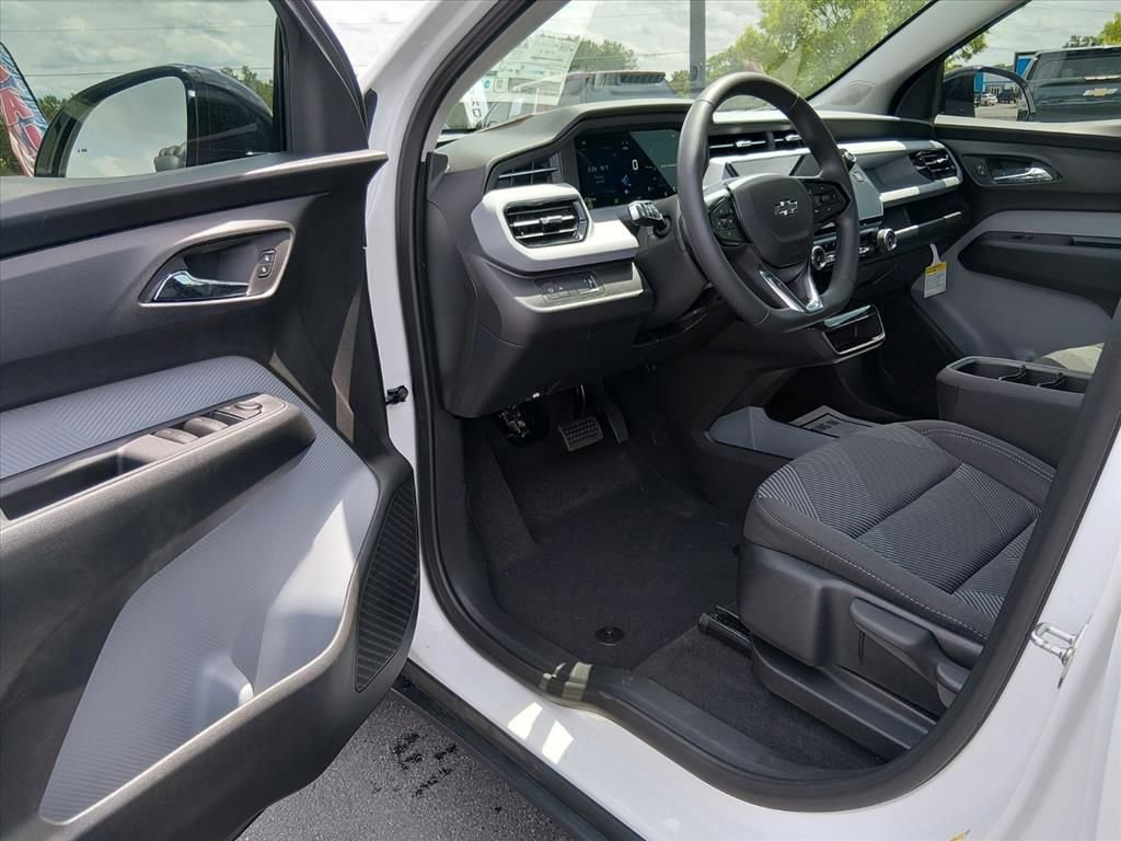 New 2027 Chevrolet Bolt LT FWD image 10
