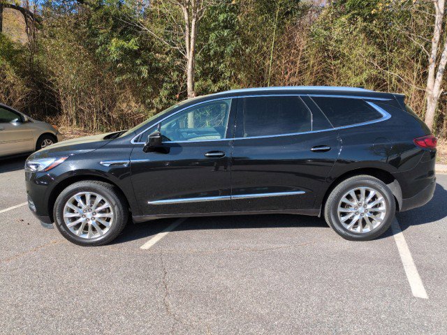 Used 2021 Buick Enclave Premium w/ Sun and Sites Package image 3