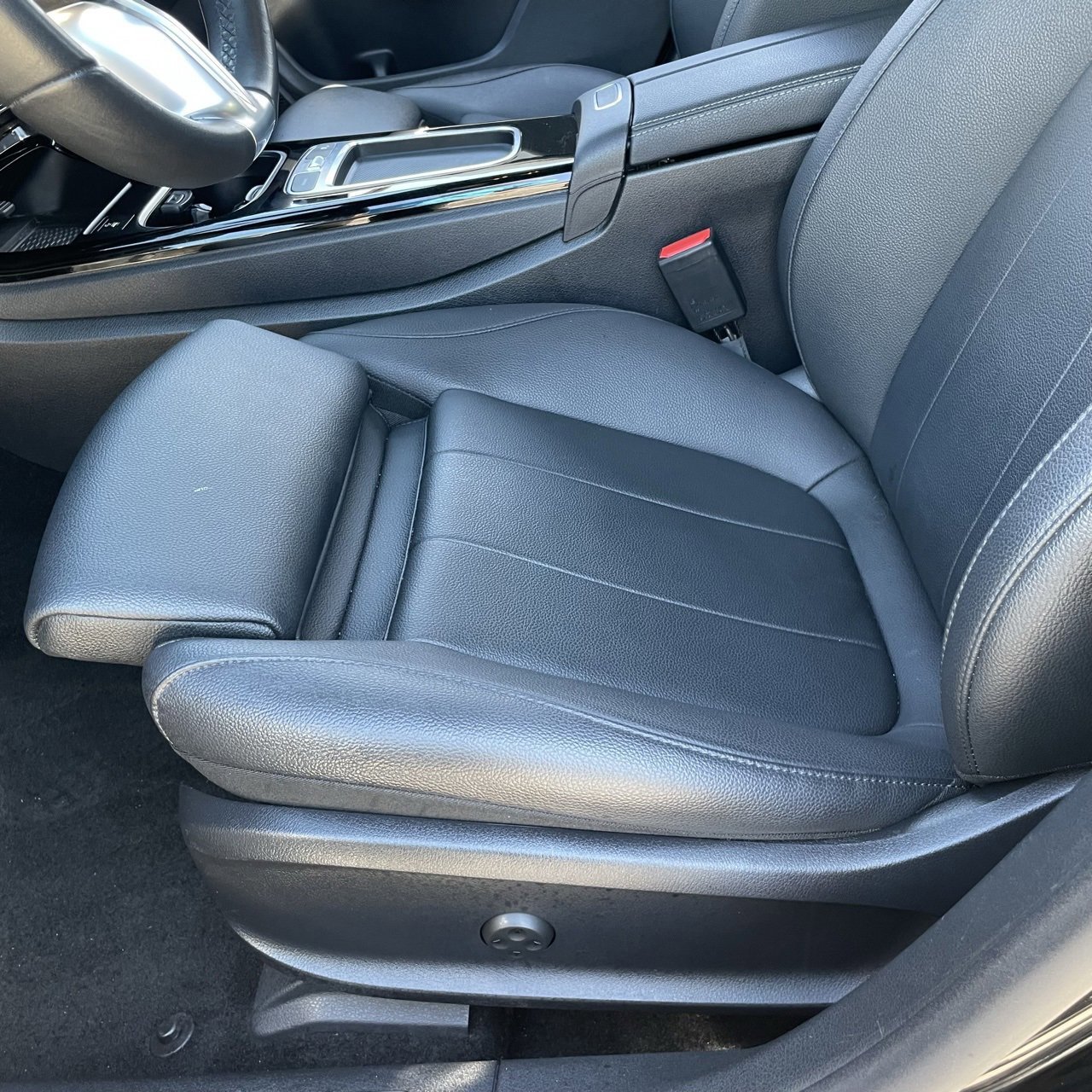 Used 2025 Mercedes-Benz CLA 250 image 22