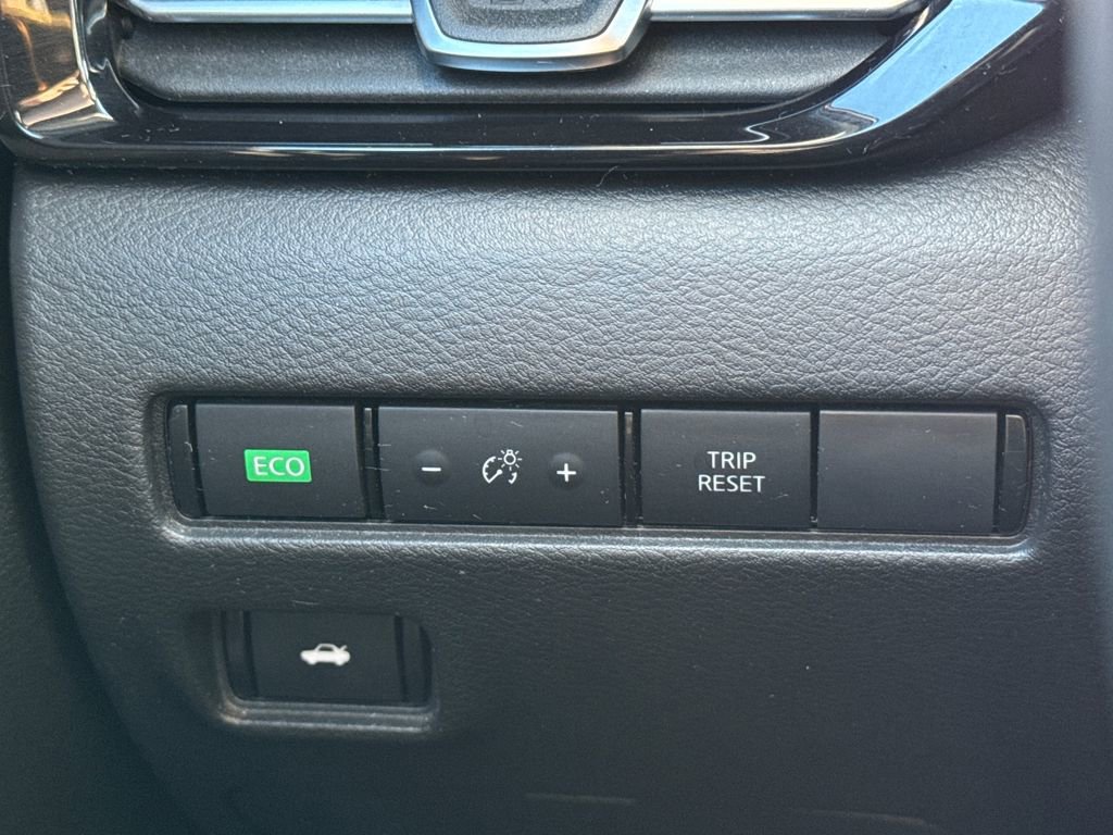 Used 2020 Nissan Sentra SV w/ Electronics Package image 28