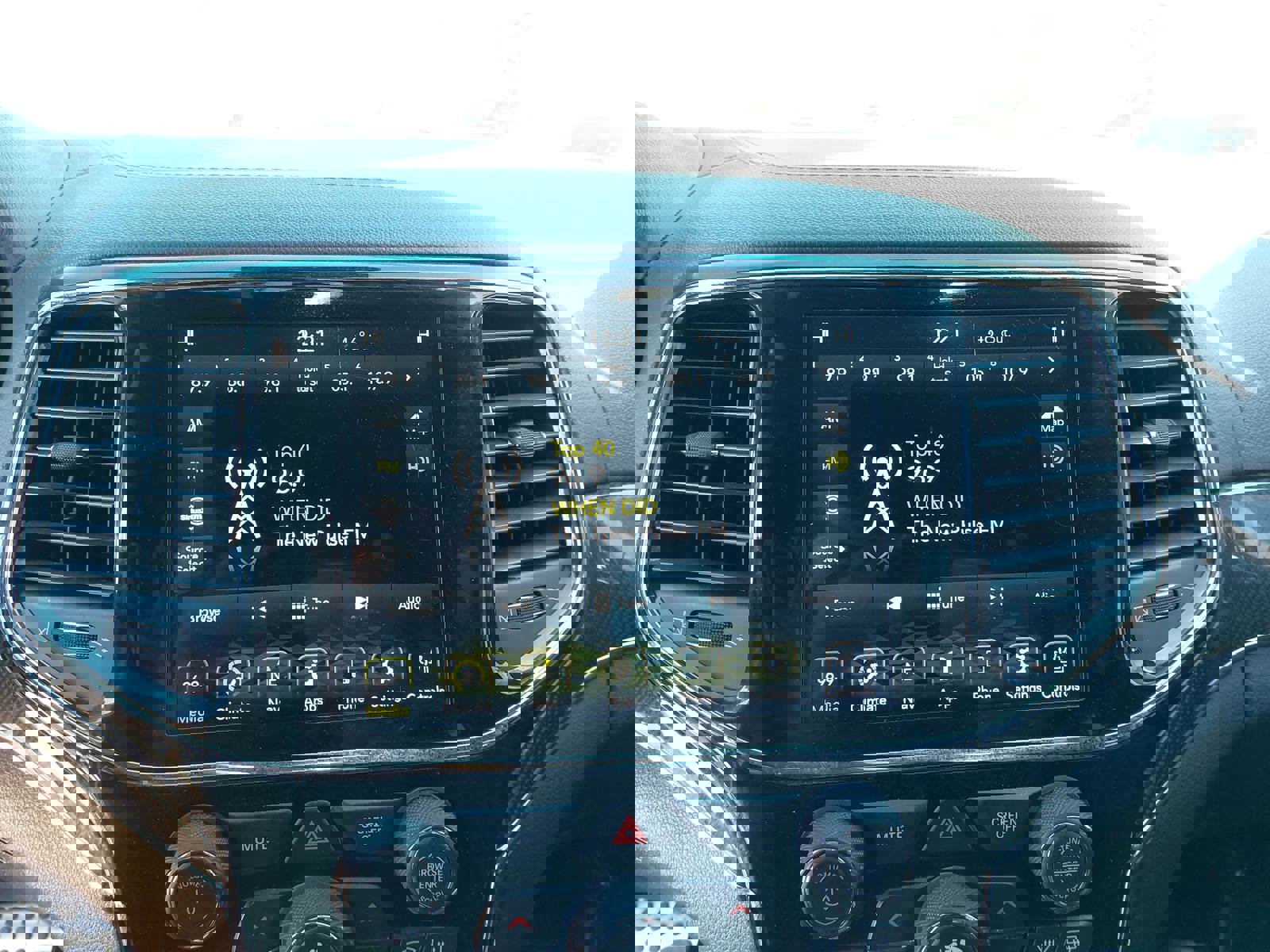 Used 2020 Jeep Grand Cherokee SRT image 23