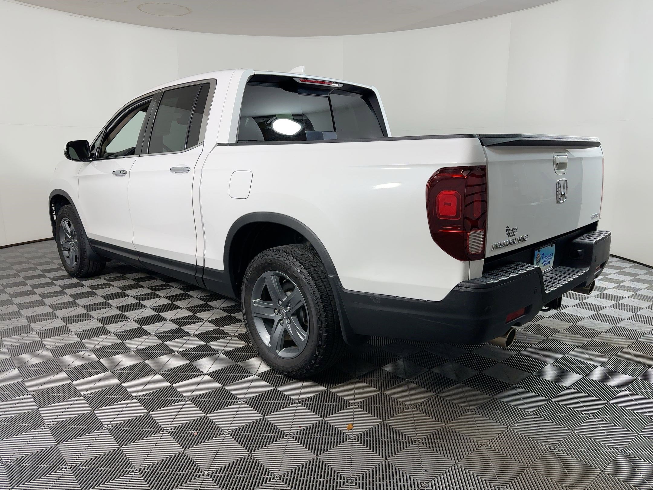 Used 2023 Honda Ridgeline RTL-E image 2