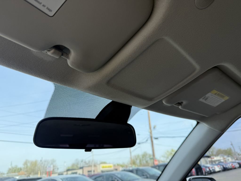 Used 2021 Hyundai Venue SE image 12