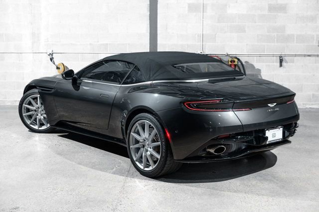 Used 2019 Aston Martin DB11 Volante image 34
