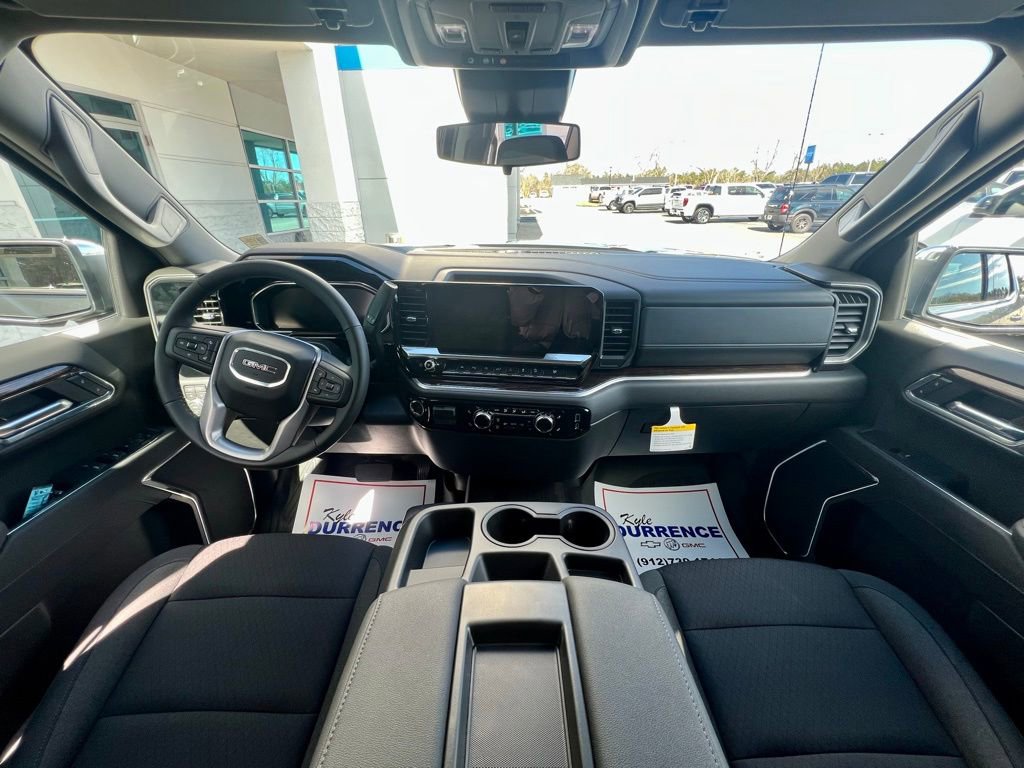 New 2026 GMC Sierra 1500 SLE image 2