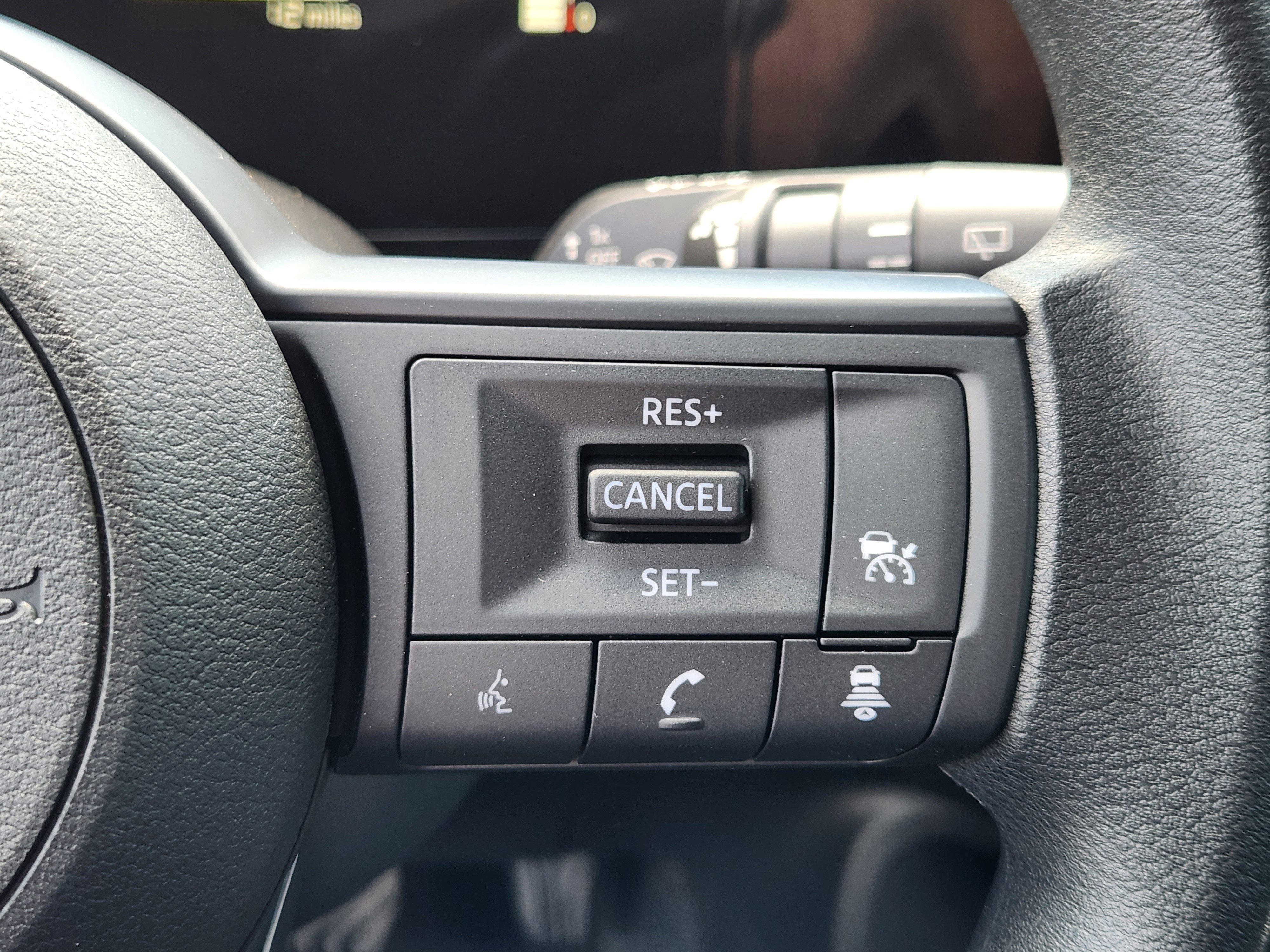 Used 2026 Nissan Kicks SV AWD/4WD image 35