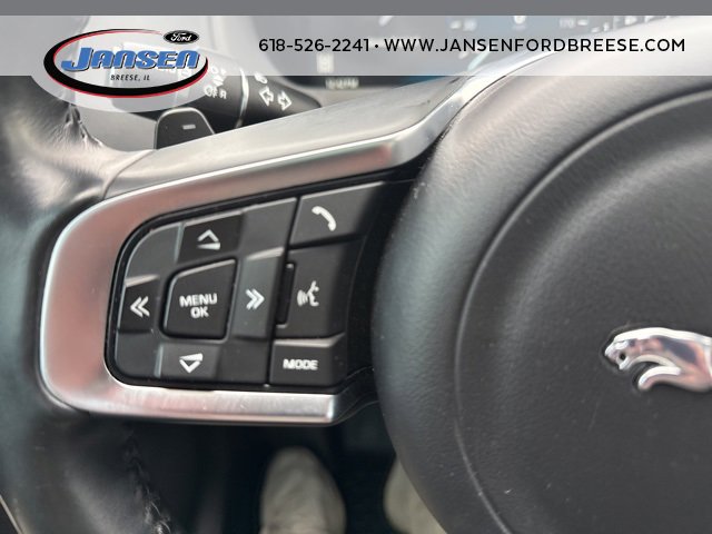 Used 2017 Jaguar F-PACE R-Sport image 16