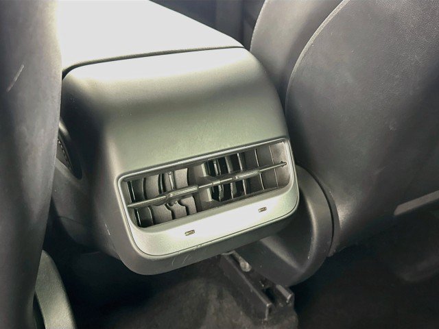 Used 2022 Tesla Model Y Performance AWD/4WD image 24