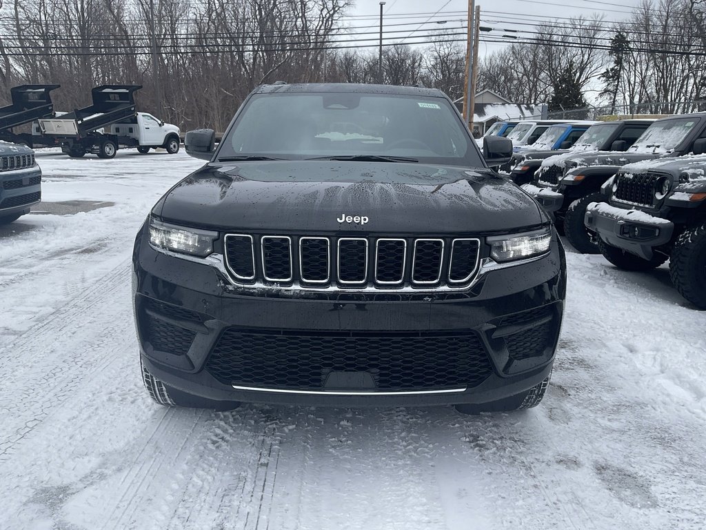 New 2026 Jeep Grand Cherokee 4WD image 2
