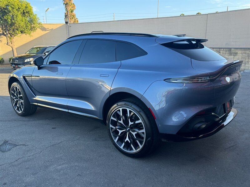 Used 2022 Aston Martin DBX AWD/4WD image 8