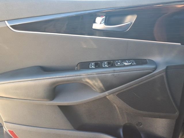 Used 2019 Kia Sorento S FWD image 15