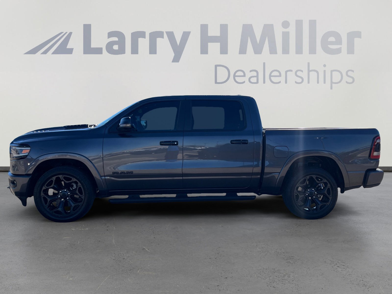 Used 2024 RAM 1500 Limited w/ Night Edition image 2