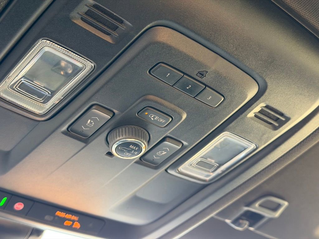 Used 2022 Chevrolet Tahoe RST w/ Luxury Package image 40