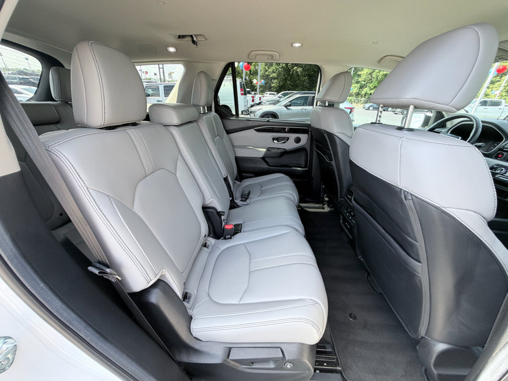 Used 2025 Honda Pilot EX-L image 26