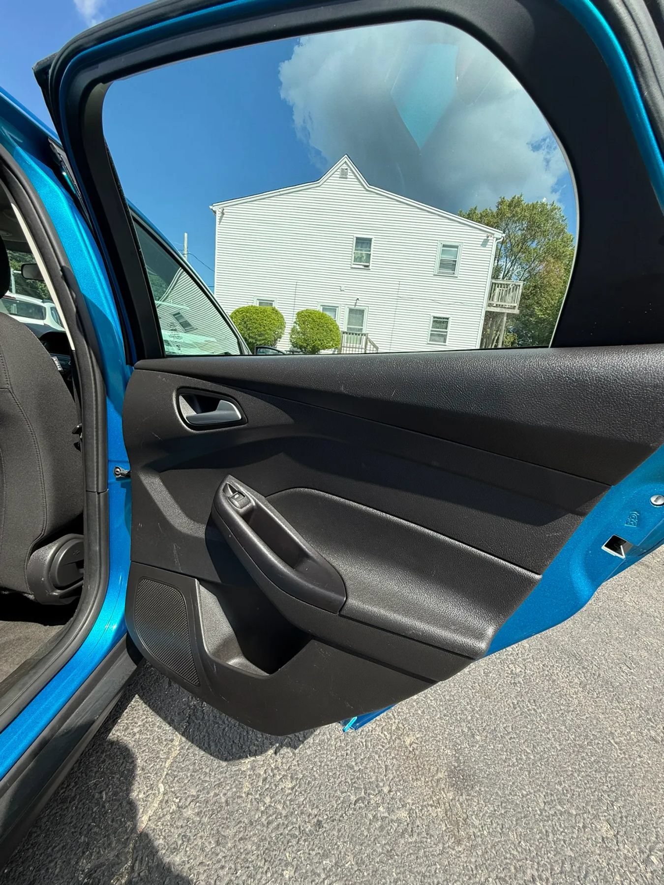 Used 2016 Ford Focus SE FWD image 21