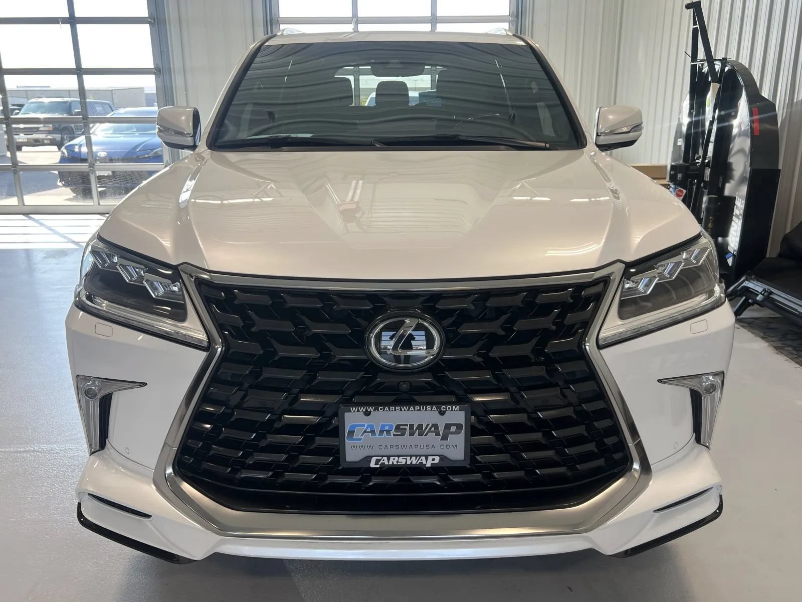 Used 2021 Lexus LX 570 4WD w/ Sport Package image 7